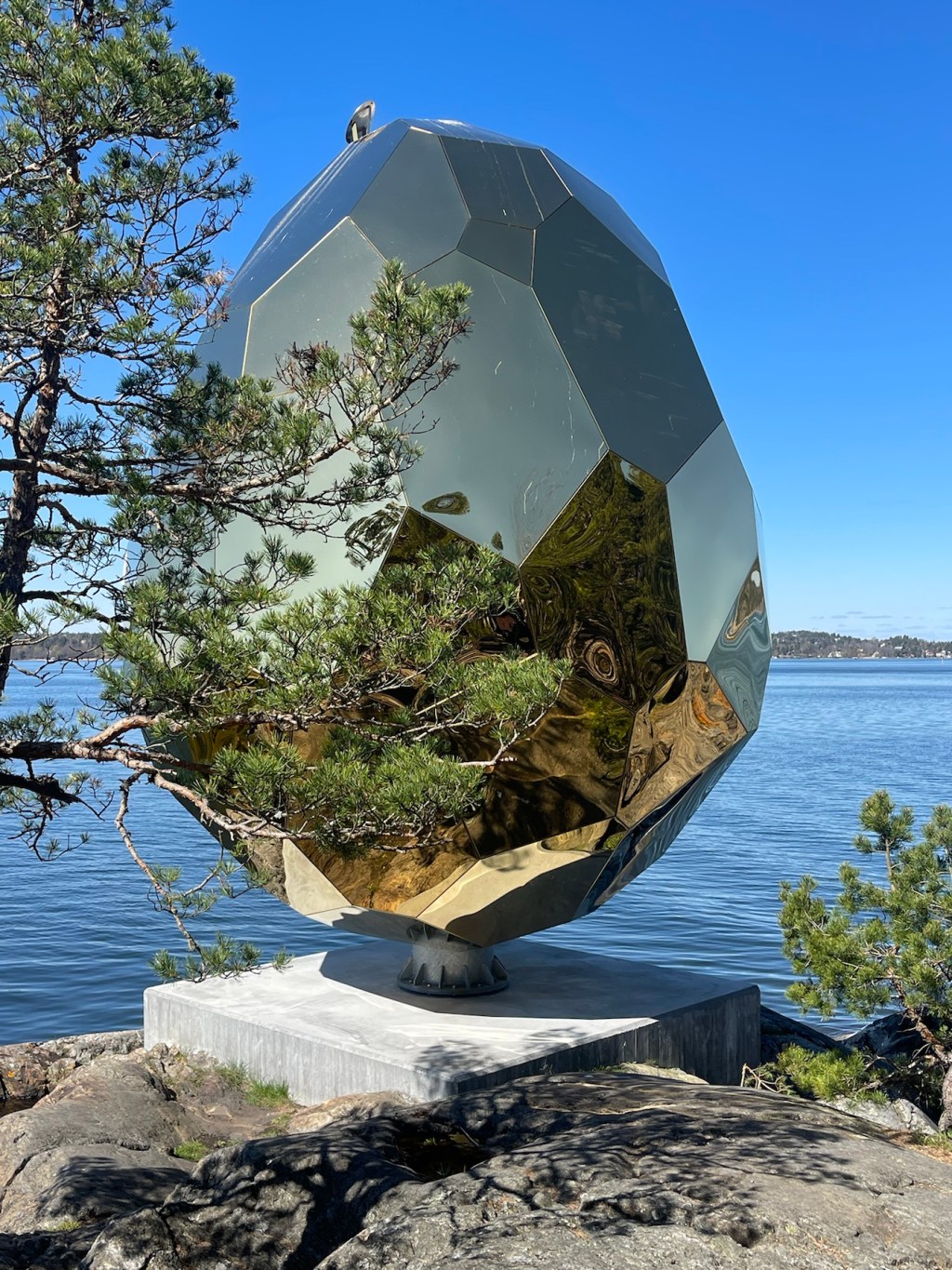 Reissublondi: Tukholman saariston&nbsp;helmet