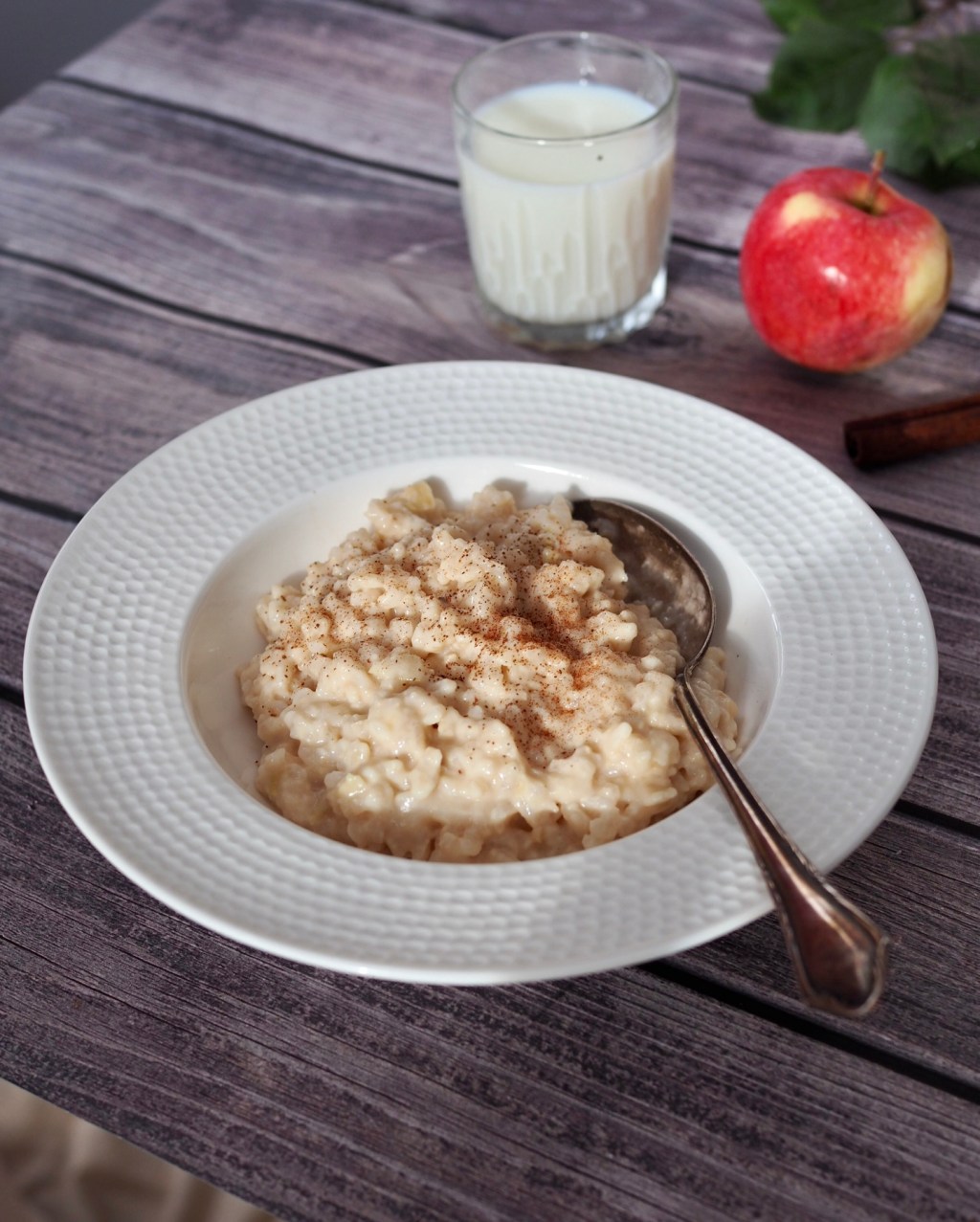 Kanelinen omenariisipuuro