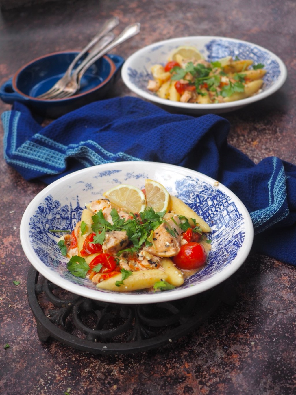 Lohi-feta-tomaattipasta airfryerissa