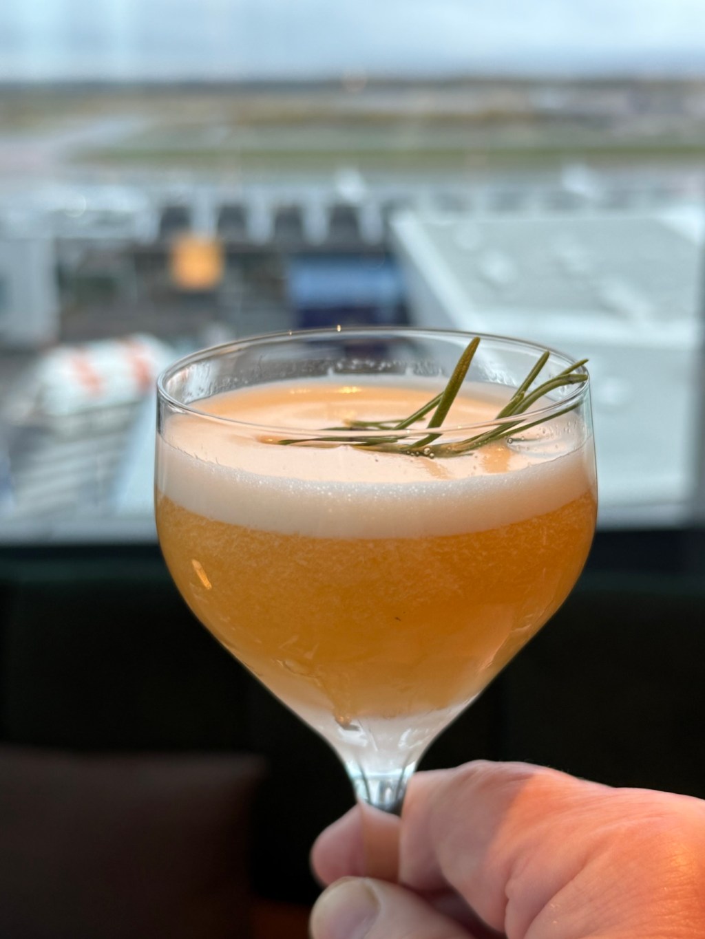 Ravintolakatsaus: Kutsuvieraana lentokentän uudessa Brasserie&nbsp;NÒRissa