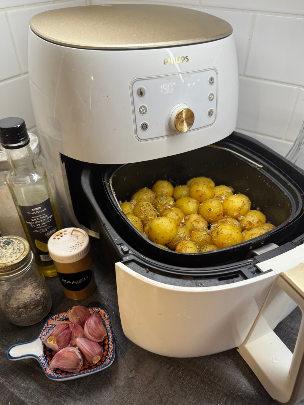 Kaneliperunat airfryerissa