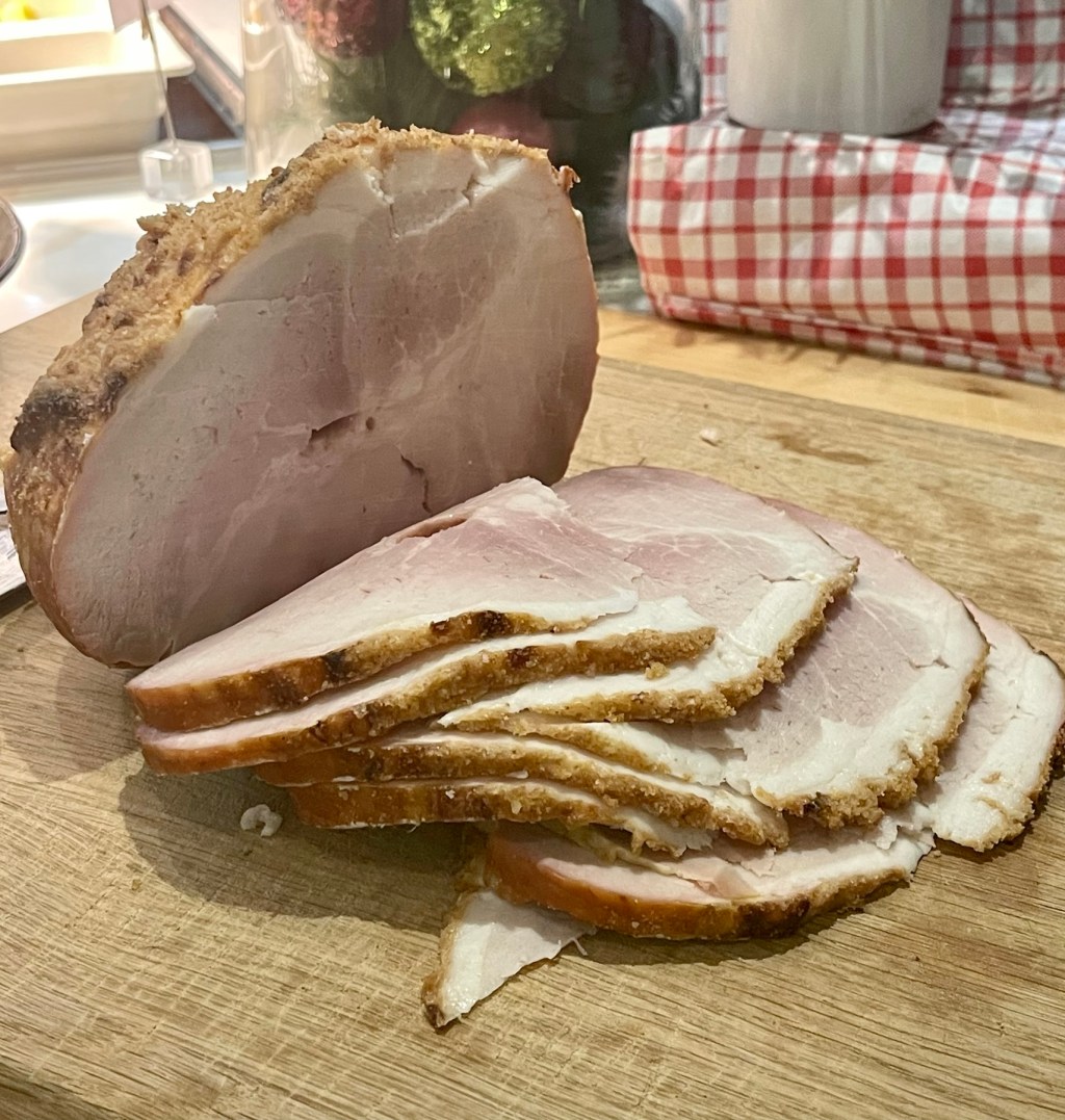 Paista kinkku säästäen&nbsp;sähköä