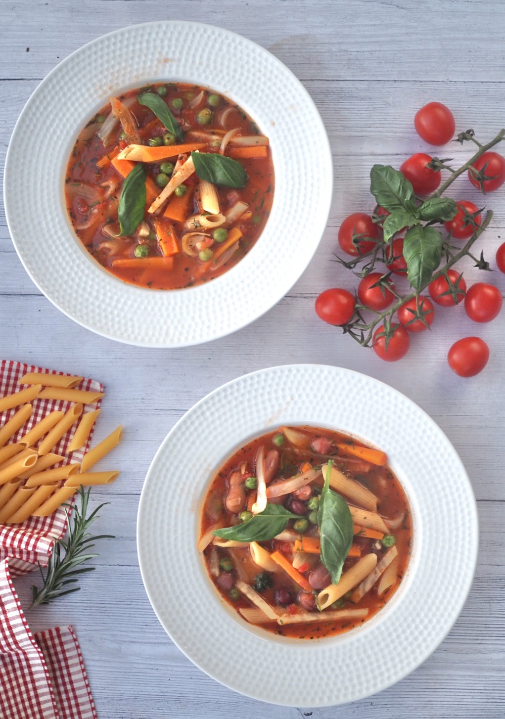 Köyhän blondin minestrone