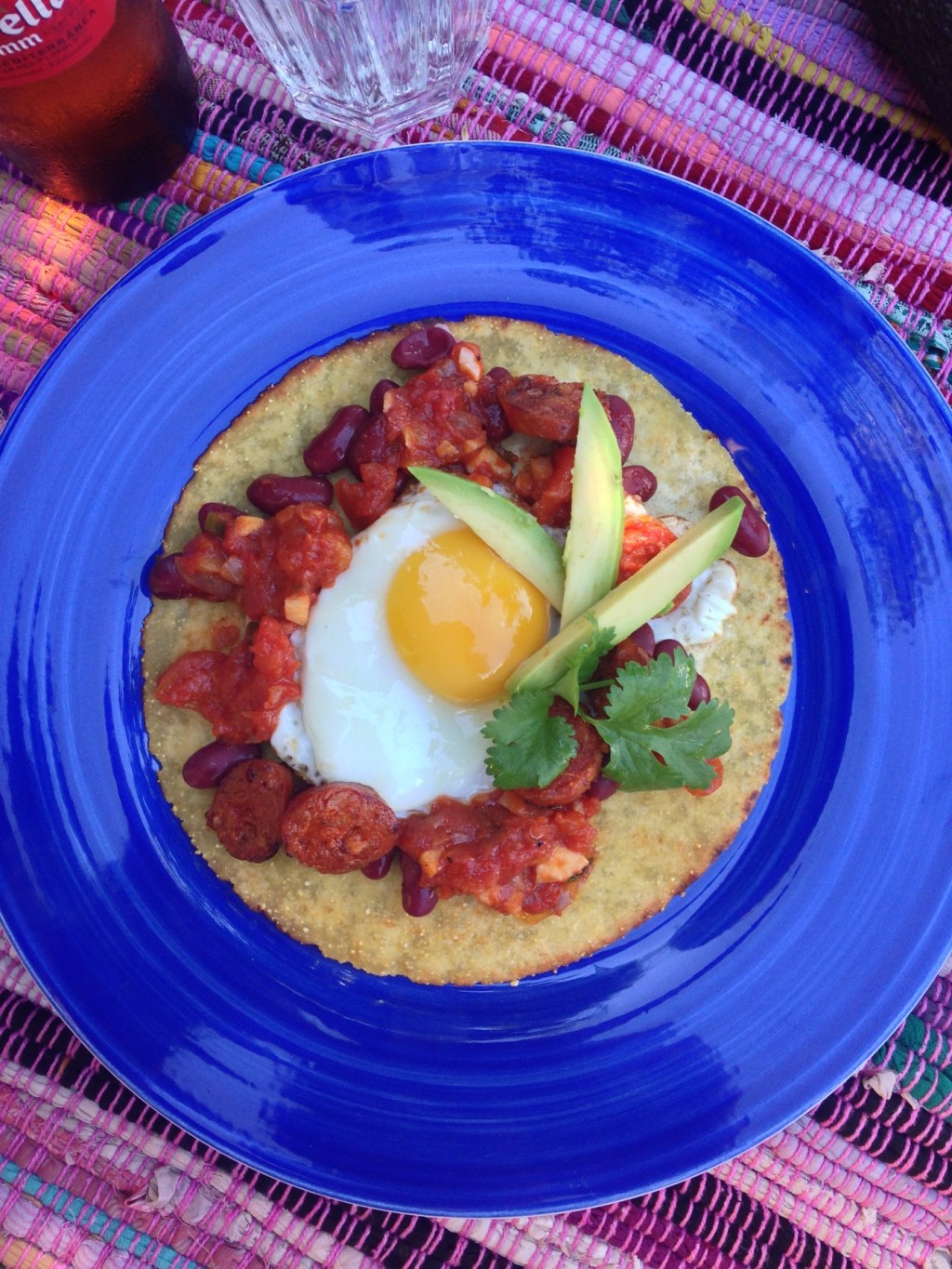 Huevos rancheros eli munia ratsutilan&nbsp;tapaan