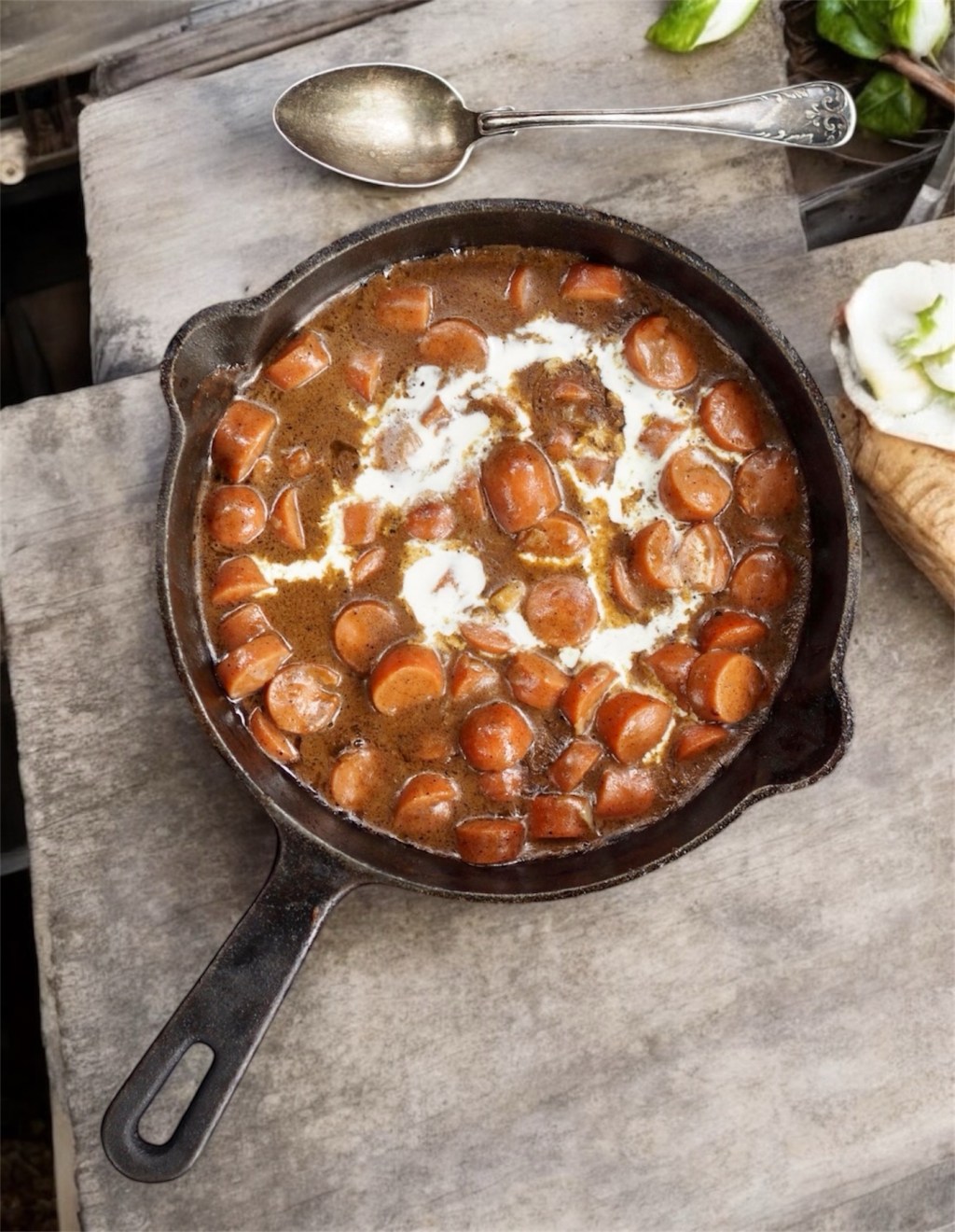 Maukasta makkarasta – Tiinan kootut&nbsp;makkaraohjeet