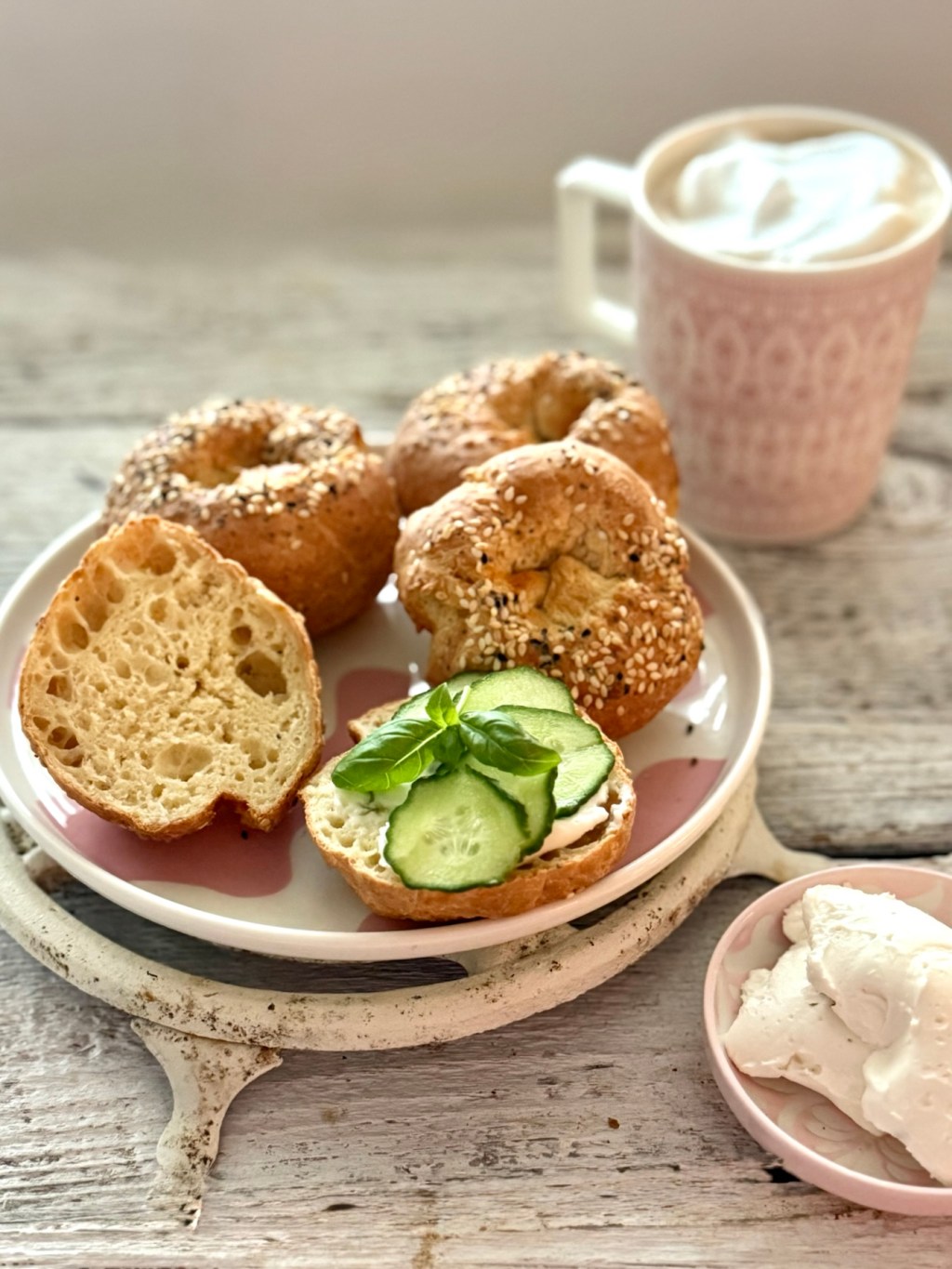 Nopeat raejuustobagelit airfyerissa