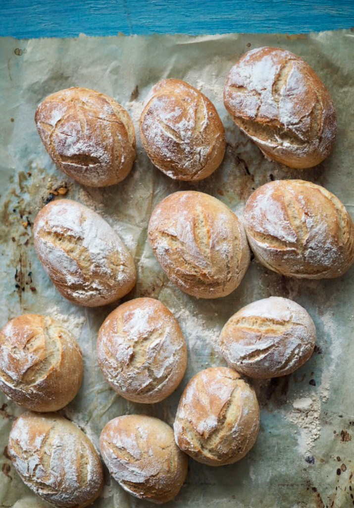 sämpylätaikina kaurahiutaleet