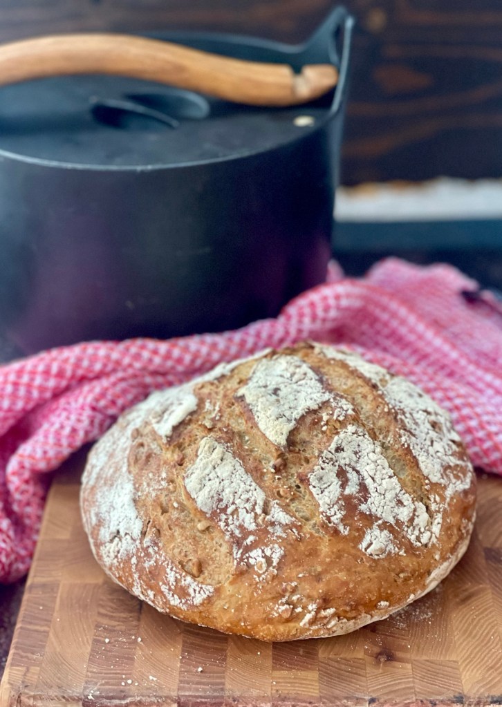 pataleipä rapealla kuorella uunista