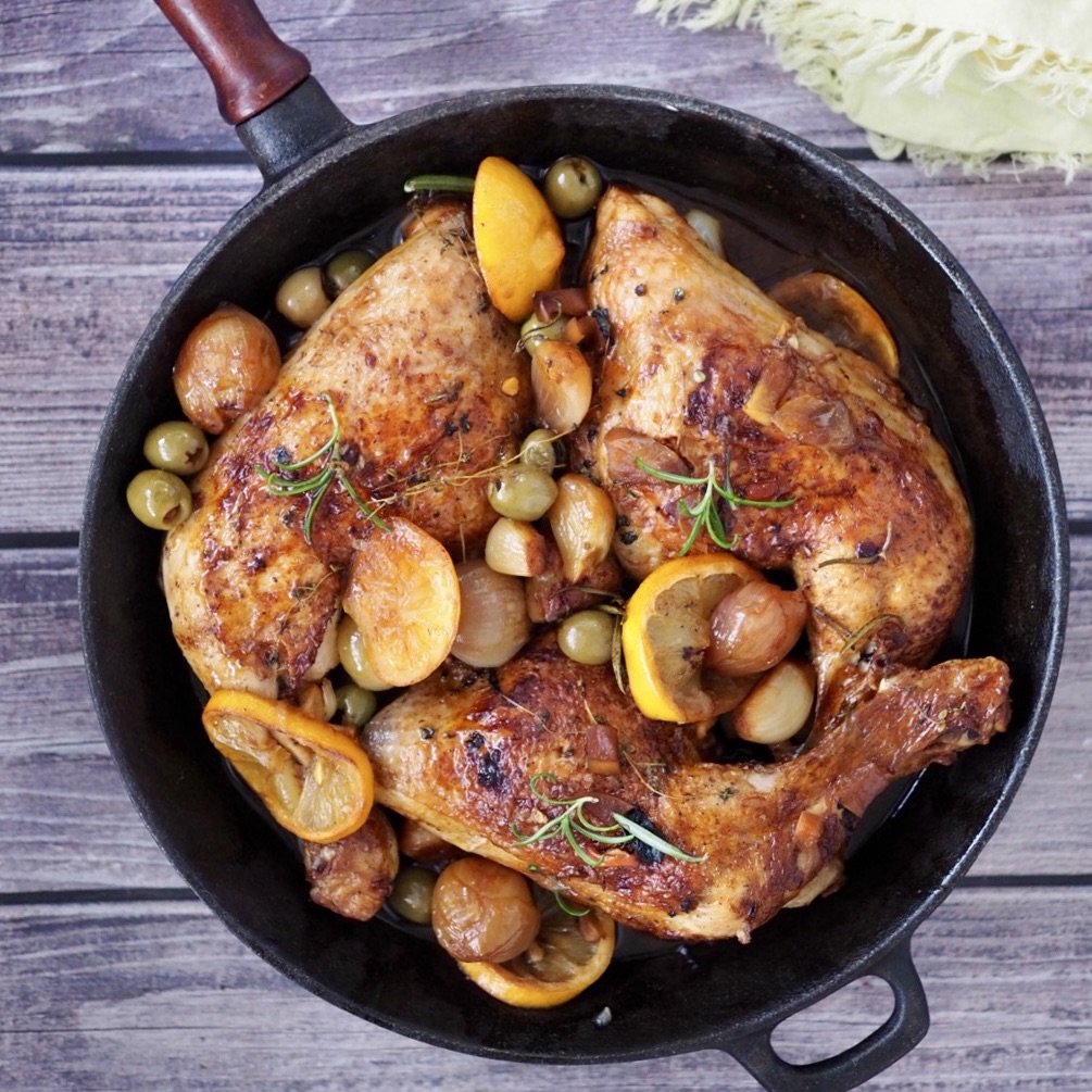 Broileri Provencale pannulla sitruunan, oliivien ja yrttien kanssa