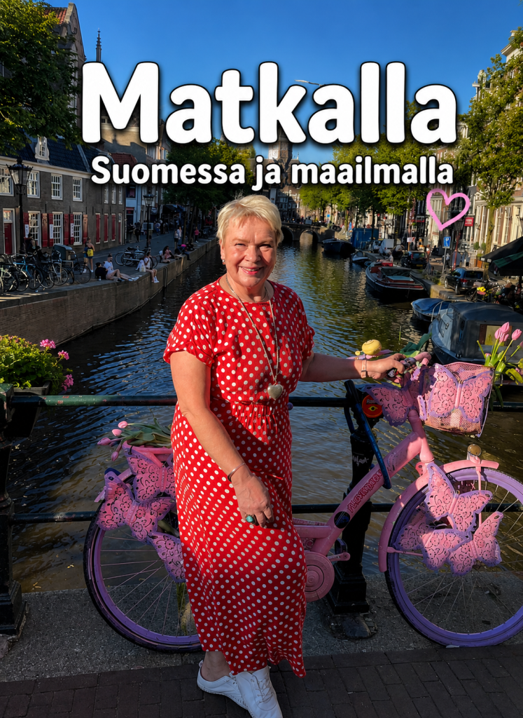 Tiina Amsterdamin kanaalin varrella vaaleanpunaisen pyörän vieressä. Kuvassa teksti Matkalla Suomessa ja maailmalla.